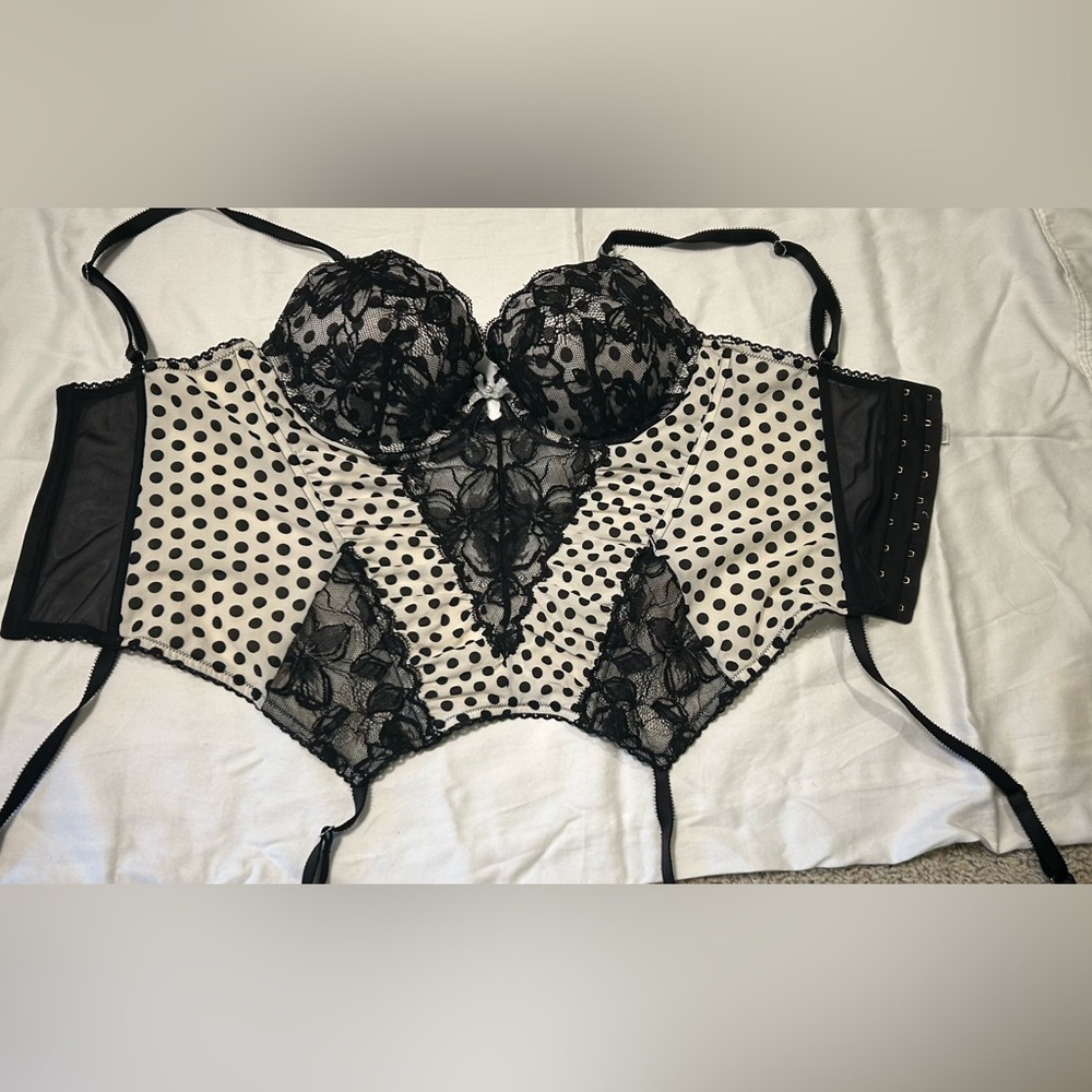 Victoria’s Secret black and white corset top size 34C